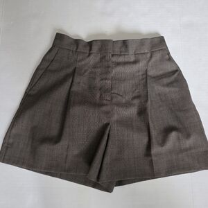 Sandro Size 38 Classic Brown Women's Shorts Used Lake New.